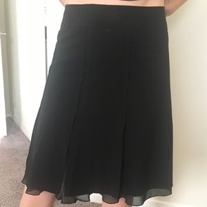 Black lined loose skirt